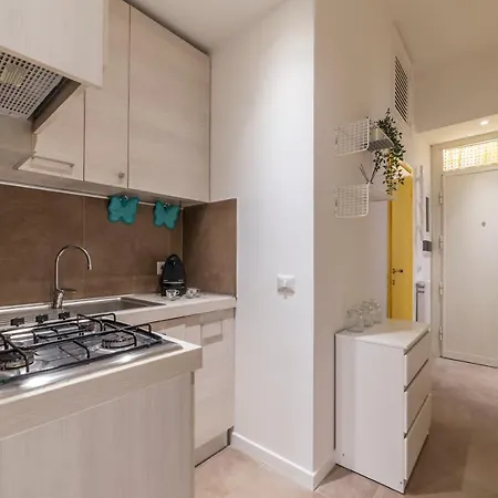 Guesthost - San Lorenzo Modern Flat Rom