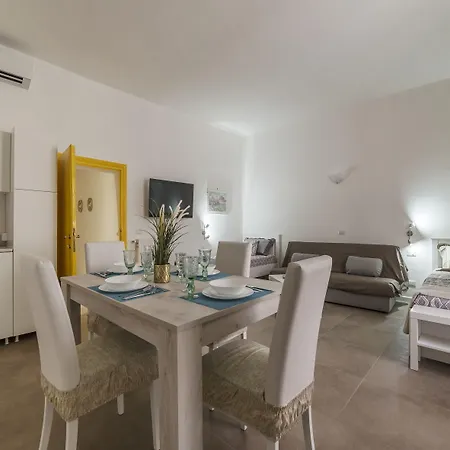 Guesthost - San Lorenzo Modern Flat Rom