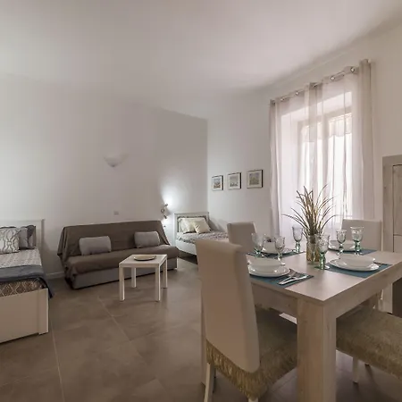 Guesthost - San Lorenzo Modern Flat *