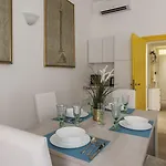 Guesthost - San Lorenzo Modern Flat Apartman Róma