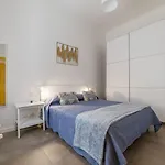 Guesthost - San Lorenzo Modern Flat Apartman *