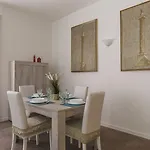 Apartman Guesthost - San Lorenzo Modern Flat