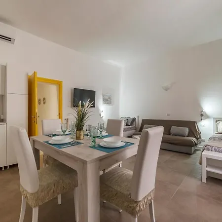 Guesthost - San Lorenzo Modern Flat * Řím