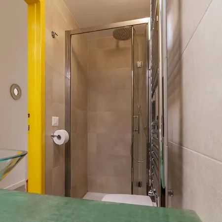 San Lorenzo Modern Flat