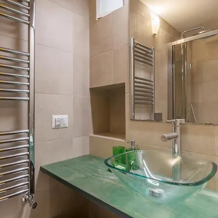 San Lorenzo Modern Flat