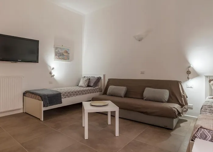 Guesthost - San Lorenzo Modern Flat * Roma