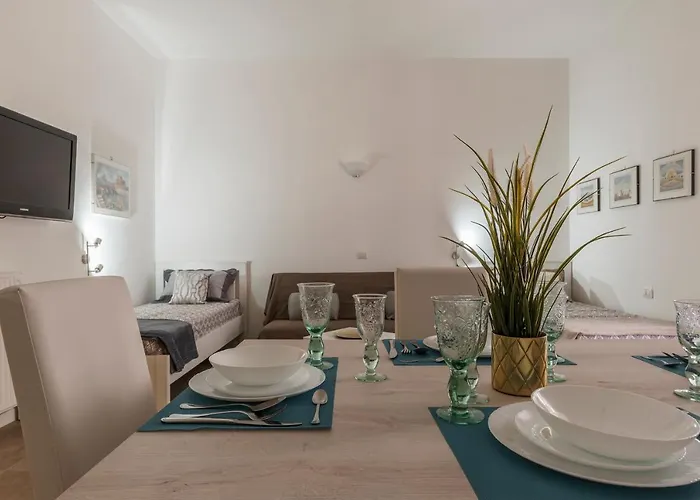Guesthost - San Lorenzo Modern Flat Apartamento *